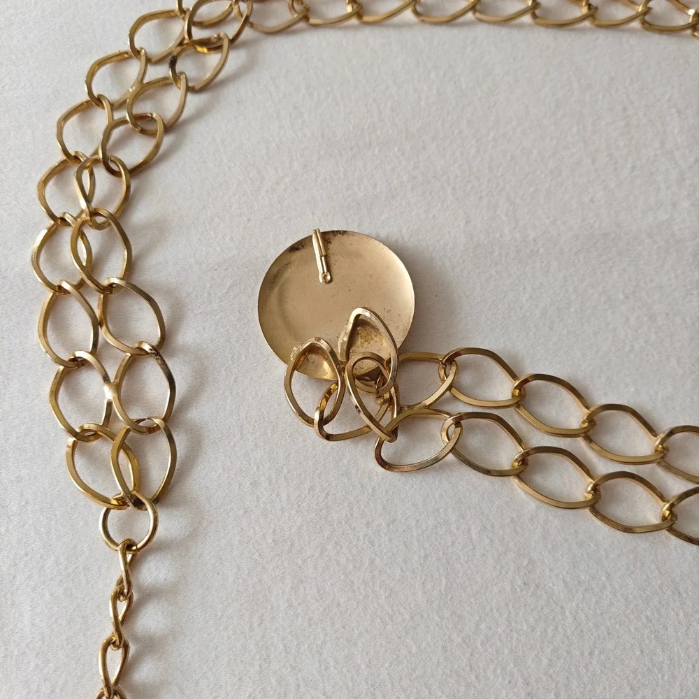Gold Tone Double Row Metal Chain Belt Round Medallion Adjustable Hook Y2K Chunky